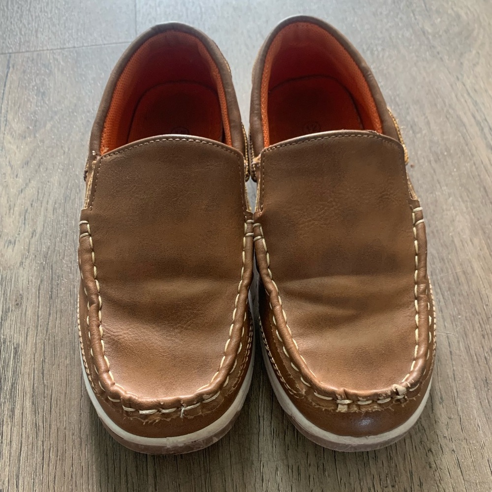 Kids size 12 Brown Leather Loafers